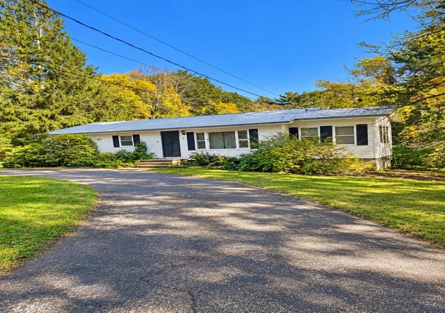 Photo 1 of Sale Pending at 31 Upper Factory Rd, Dover, NH 03820 | MLS# 5114180 | Listing updated on 2026-10-23