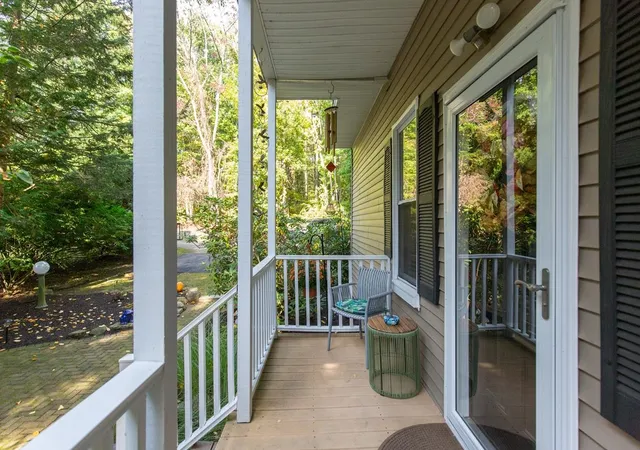 Photo 4 of Single family home for sale at 24a Range Rd, Windham, NH 03087 | MLS# 5114186 | Listing updated on 2026-10-19