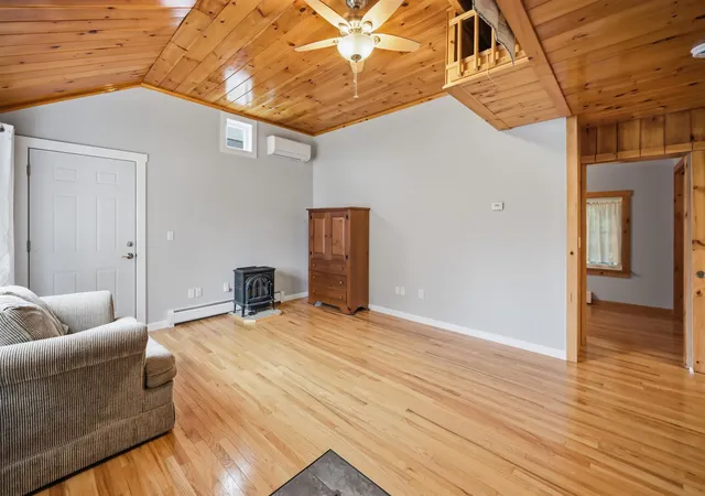 Photo 2 of Single family home for sale at 17 Joffre St, Concord, NH 03301 | MLS# 5114196 | Listing updated on 2026-10-17