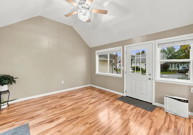 Photo 3 of Single family home for sale at 9 Belle Aire Ave, Nashua, NH 03060 | MLS# 5114200 | Listing updated on 2026-10-20