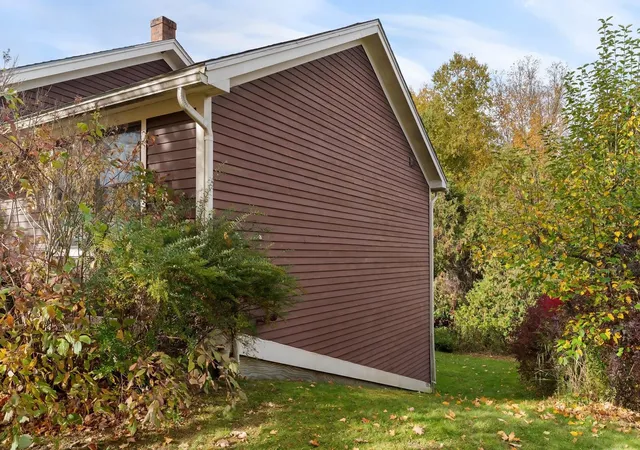 Photo 3 of Single family home for sale at 17 Country Way, Barre, VT 05641 | MLS# 5114208 | Listing updated on 2026-10-22
