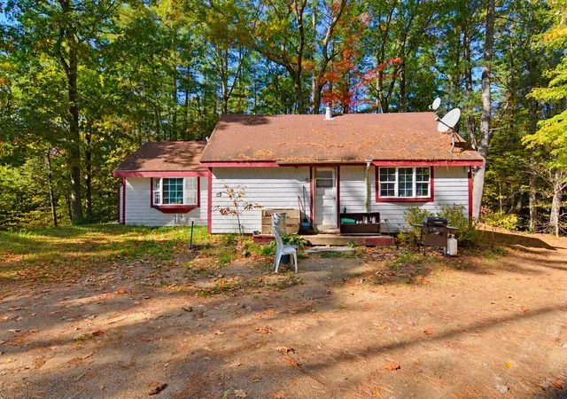 Single family home for sale at 232 Gulf Rd, Northwood, NH 03261 | MLS# 5114227