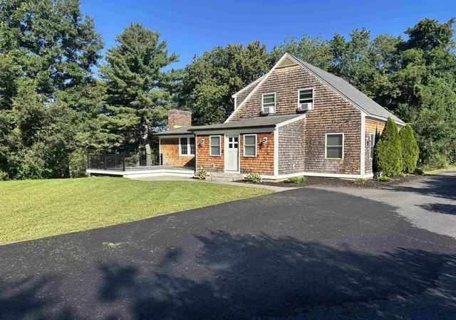 Single family home for sale at 106 Joseph St, Manchester, NH 03102 | MLS# 5114233