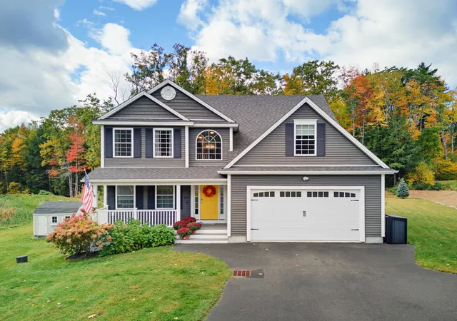 Single family home for sale at 82 Juniper Cir, Auburn, NH 03032 | MLS# 5114237