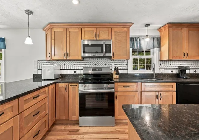 Photo 4 of Single family home for sale at 16 Crane Xing Rd, Plaistow, NH 03865 | MLS# 5114241 | Listing updated on 2026-10-14