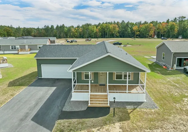 Manufactured home for sale at 68 Diamondback Dr, Rochester, NH 03868 | MLS# 5114264