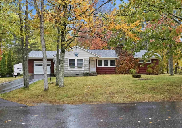 Photo 1 of Single family home for sale at 57 Independence Ave, Franklin, NH 03235 | MLS# 5114280 | Listing updated on 2026-10-14