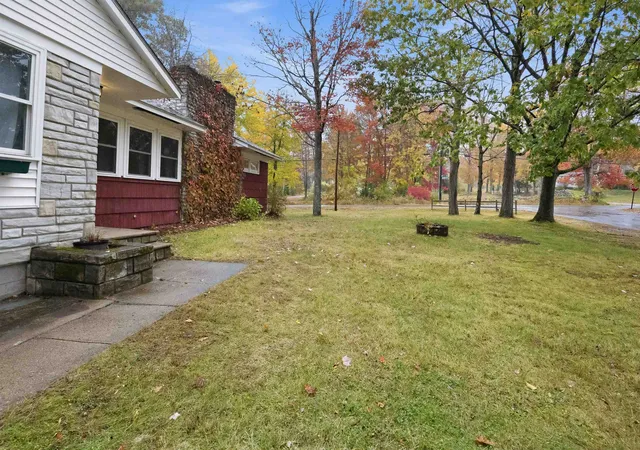 Photo 3 of Single family home for sale at 57 Independence Ave, Franklin, NH 03235 | MLS# 5114280 | Listing updated on 2026-10-14