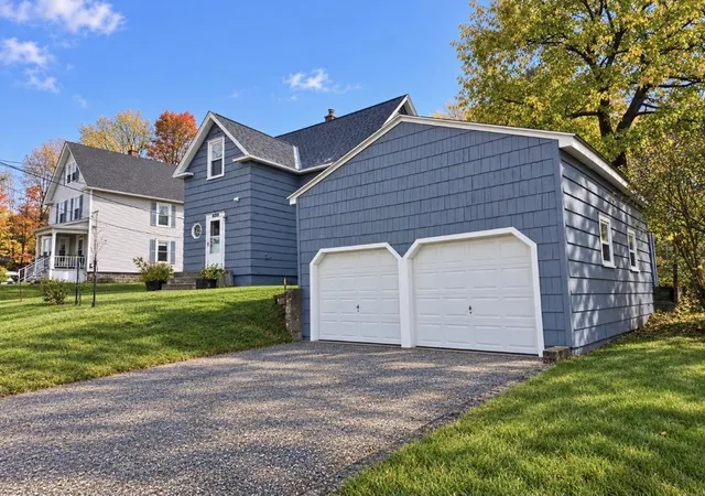Photo 3 of House for sale at 1023 Main St, Berlin, NH 03570 | MLS# 5114282 | Listing updated on 2026-10-21