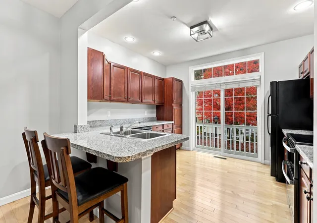 Photo 2 of Townhouse for sale at 37 Hackett Hl Rd, Manchester, NH 03102 | MLS# 5114304 | Listing updated on 2026-10-28