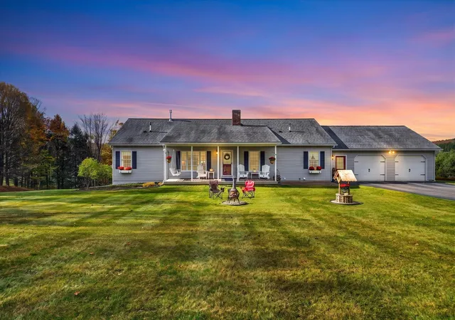 Photo 1 of Single family home for sale at 98 Country View Ln, Saint Johnsbury, VT 05819 | MLS# 5114307 | Listing updated on 2026-10-22