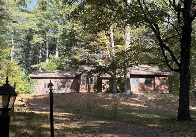 Photo 1 of Single family home for sale at 46 Thornton Rd, Merrimack, NH 03054 | MLS# 5114310 | Listing updated on 2026-10-29