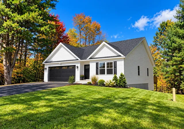 Photo 3 of Single family home for sale at 2 Riverview Rd, Newport, NH 03773 | MLS# 5114311 | Listing updated on 2026-10-15