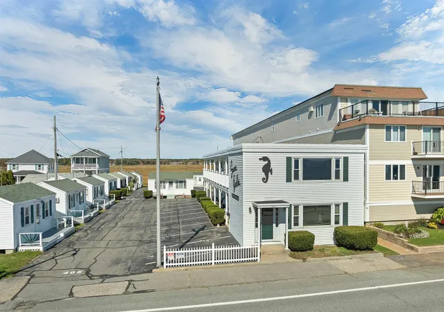 Photo 3 of Condo for sale at 405 Ocean Blvd #7, Hampton, NH 03842 | MLS# 5114314 | Listing updated on 2026-10-16