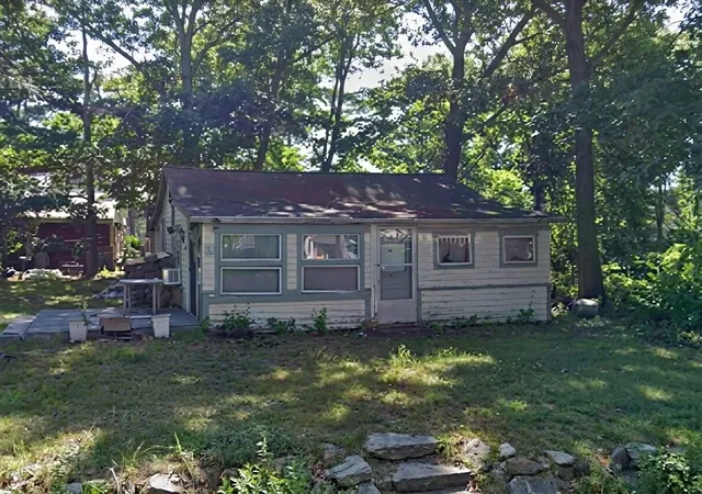 Single family home for sale at 15 Coburn St, Salem, NH 03079 | MLS# 5114317