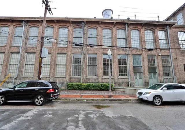 Listing Photo 4 - Condo for sale in building located at 920 Poeyfarre St, New Orleans, LA 70130 - Unit #102