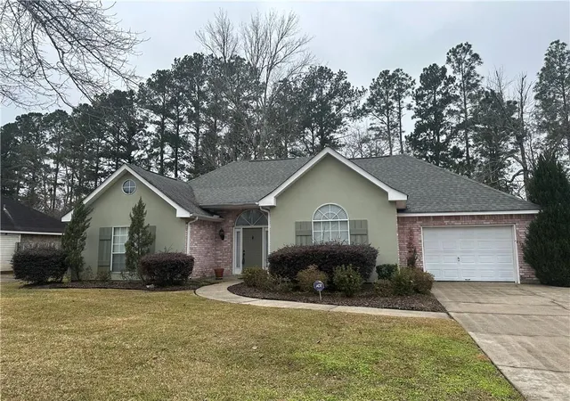 Photo 1 of Single family home for sale at 146 Woodcrest Dr, Covington, LA 70433 | MLS# 2483229 | Listing updated on 2026-09-14