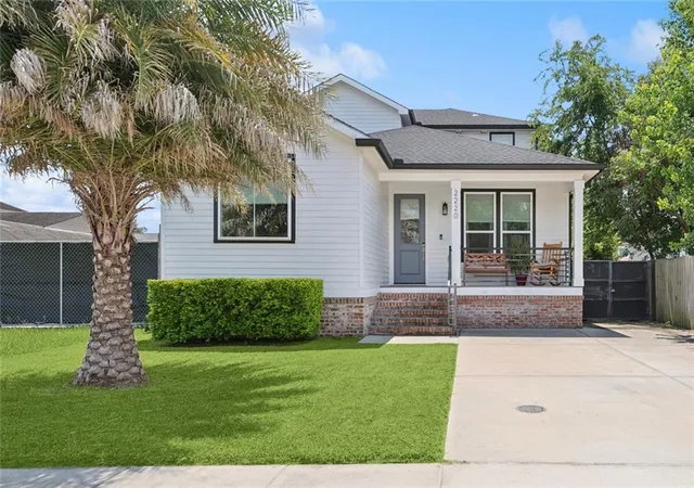 Photo 1 of Single family home for sale at 2220 Pressburg St, New Orleans, LA 70122 | MLS# 2518370 | Listing updated on 2026-09-30
