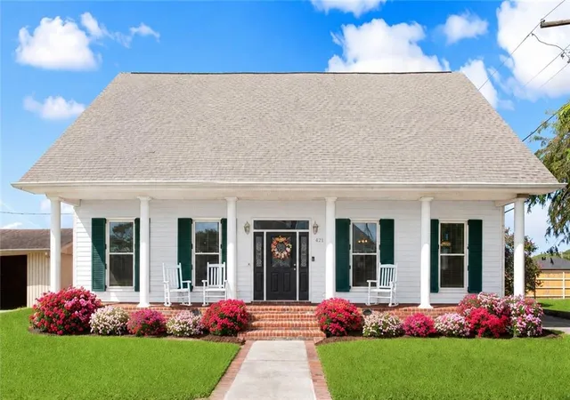 Photo 1 of Single family home for sale at 421 Bear Dr, Arabi, LA 70032 | MLS# 2519484 | Listing updated on 2026-10-07