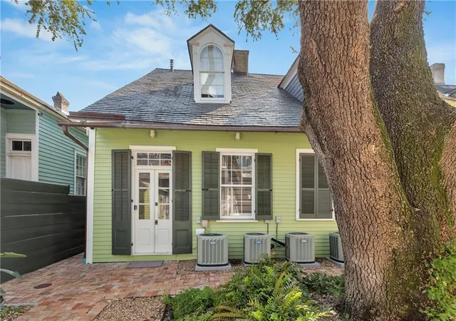 Photo 3 of Condo for sale at 927 Orleans Ave #927, New Orleans, LA 70116 | MLS# 2521063 | Listing updated on 2026-09-12