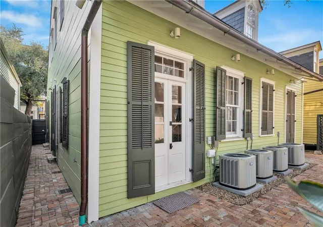 Photo 4 of Condo for sale at 927 Orleans Ave #927, New Orleans, LA 70116 | MLS# 2521063 | Listing updated on 2026-09-12