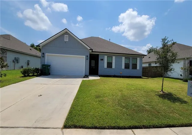 Photo 1 of Single family home for sale at 813 Dandelion Dr, Westwego, LA 70094 | MLS# 2521929 | Listing updated on 2026-08-30