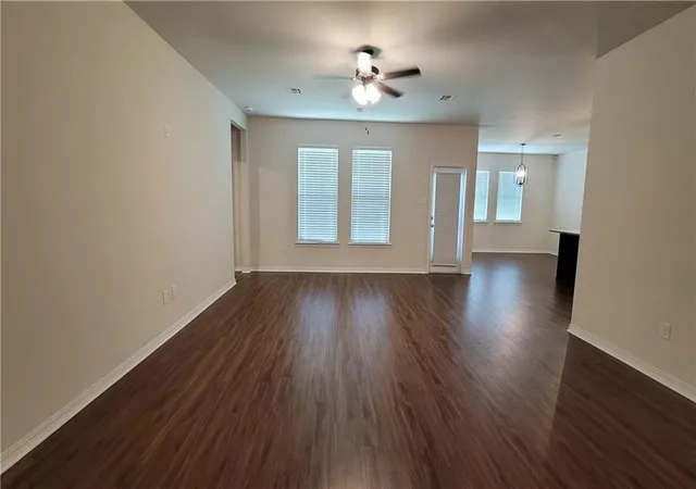 Photo 3 of Single family home for sale at 813 Dandelion Dr, Westwego, LA 70094 | MLS# 2521929 | Listing updated on 2026-08-30
