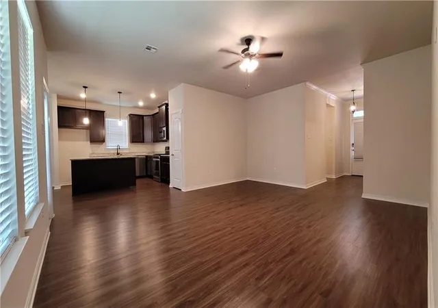 Photo 3 of Single family home for sale at 813 Dandelion Dr, Westwego, LA 70094 | MLS# 2521929 | Listing updated on 2026-08-30