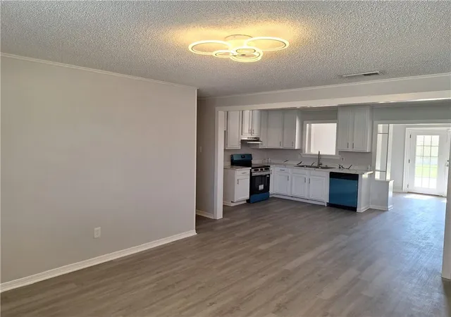Photo 2 of Single family home for sale at 2176 Euclid St, Gretna, LA 70056 | MLS# 2526888 | Listing updated on 2026-08-31