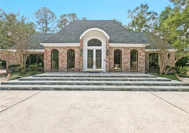 Photo 2 of Sale Pending at 408 Christian Ln, Slidell, LA 70458 | MLS# 2528580 | Listing updated on 2026-08-31