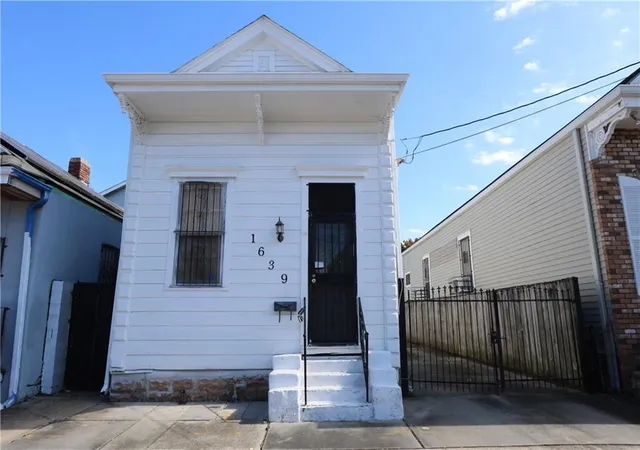 Single family home for sale at 1639 Arts St, New Orleans, LA 70117 | MLS# 2529840