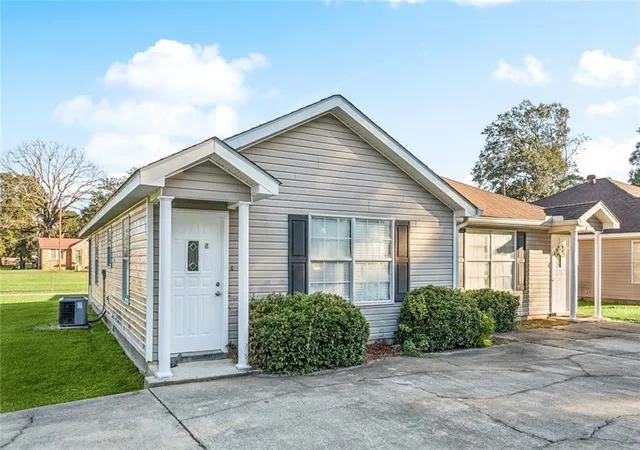 Photo 3 of Multi family home for sale at 11581 Ami Ln, Hammond, LA 70401 | MLS# 2528391 | Listing updated on 2026-09-16