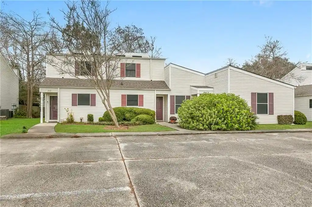 Listing Photo 1 - Condo for sale in 242 Putters Ln located at 242 Putters Ln, Slidell, LA 70460 - Unit #242