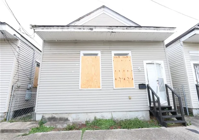 Photo 3 of Multi family home for sale at 2500 Clara St, New Orleans, LA 70113 | MLS# 2531465 | Listing updated on 2026-09-09