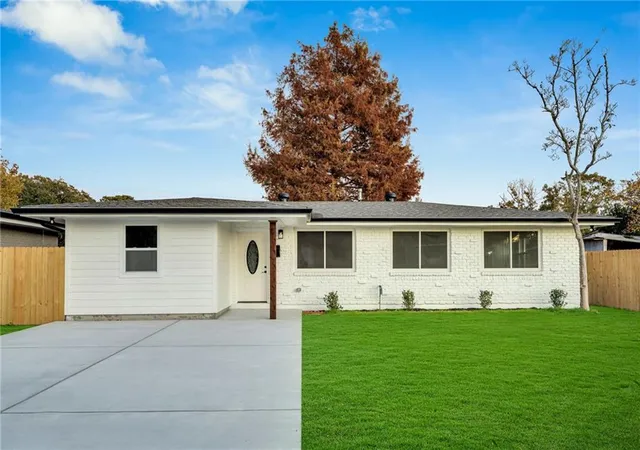 Photo 1 of Single family home for sale at 2349 Michigan Ave, Metairie, LA 70003 | MLS# 2532005 | Listing updated on 2026-08-31