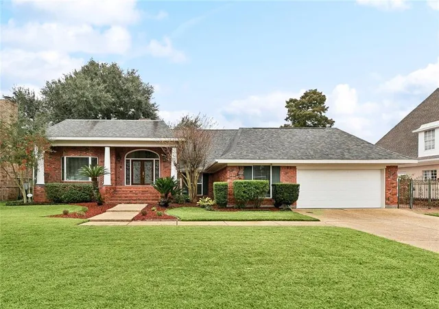 Photo 2 of Single family home for sale at 81 Chateau Mouton Dr, Kenner, LA 70065 | MLS# 2533325 | Listing updated on 2026-09-13