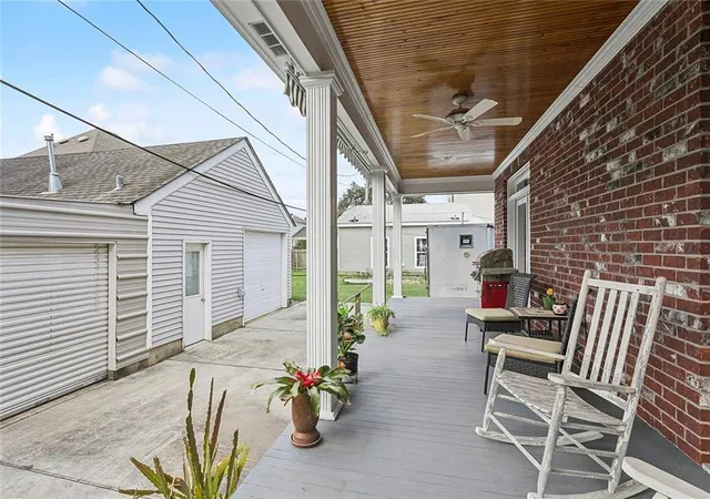 Photo 2 of Single family home for sale at 205 W Maple Ridge Dr, Metairie, LA 70001 | MLS# 2533754 | Listing updated on 2026-09-28