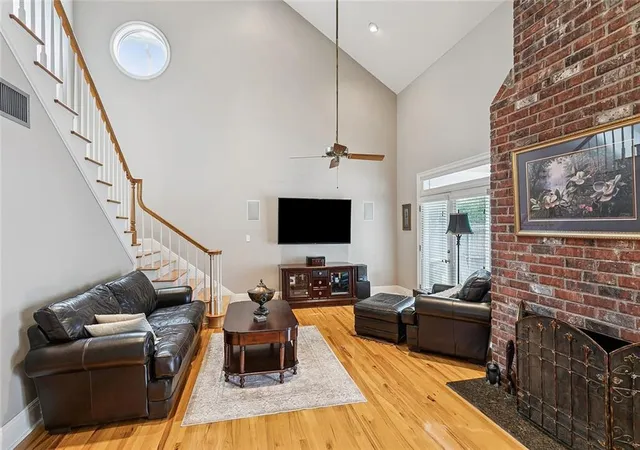 Photo 3 of Single family home for sale at 205 W Maple Ridge Dr, Metairie, LA 70001 | MLS# 2533754 | Listing updated on 2026-09-28
