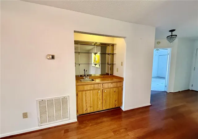 Listing Photo 5 - Condo for sale in building located at 155 Avant Garde Cir, Kenner, LA 70065 - Unit #155