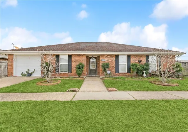 Photo 2 of Single family home for sale at 3221 Riverland Dr, Chalmette, LA 70043 | MLS# 2534099 | Listing updated on 2026-09-23