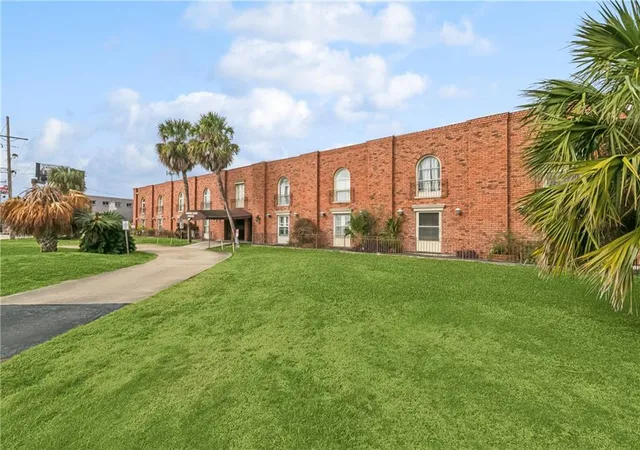 Condo for sale at 6901 Veterans Memorial Blvd #13, Metairie, LA 70003 | MLS# 2539951 | Listing updated on 2026-09-01