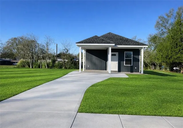 Photo 2 of Single family home for sale at 435 Pine St, Independence, LA 70443 | MLS# 2540222 | Listing updated on 2026-08-31