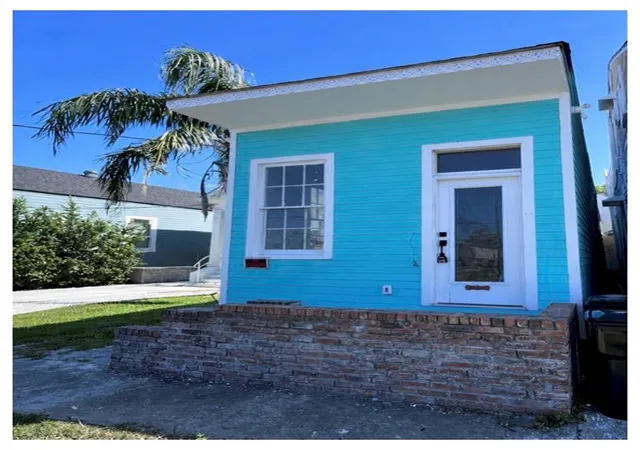 Photo 1 of Sale Pending at 1917 Governor Nicholls St, New Orleans, LA 70116 | MLS# 2540161 | Listing updated on 2026-08-31