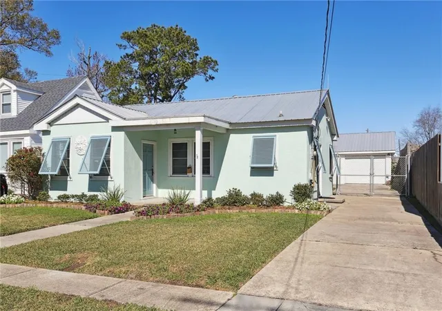 Photo 2 of Single family home for sale at 3211 Roman St, Metairie, LA 70001 | MLS# 2541183 | Listing updated on 2026-08-30