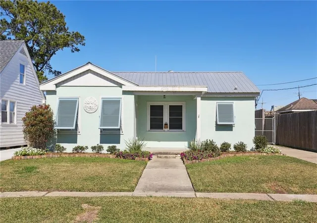Photo 3 of Single family home for sale at 3211 Roman St, Metairie, LA 70001 | MLS# 2541183 | Listing updated on 2026-08-30