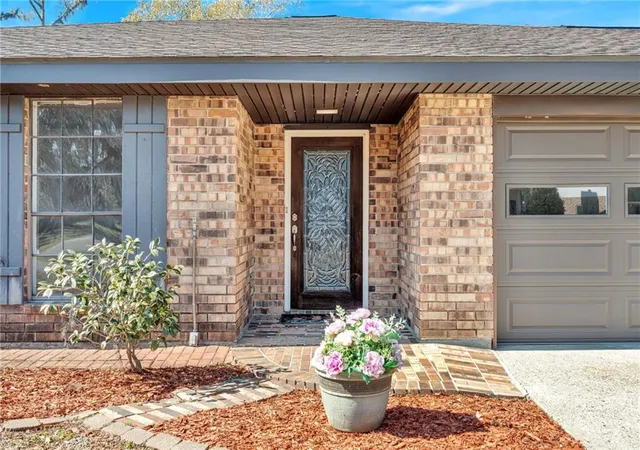 Photo 3 of Single family home for sale at 14 Zee Ann Dr, Luling, LA 70070 | MLS# 2541494 | Listing updated on 2026-09-04