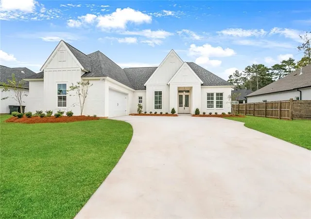 Photo 1 of Single family home for sale at 720 Elise Ln, Madisonville, LA 70447 | MLS# 2541219 | Listing updated on 2026-09-22