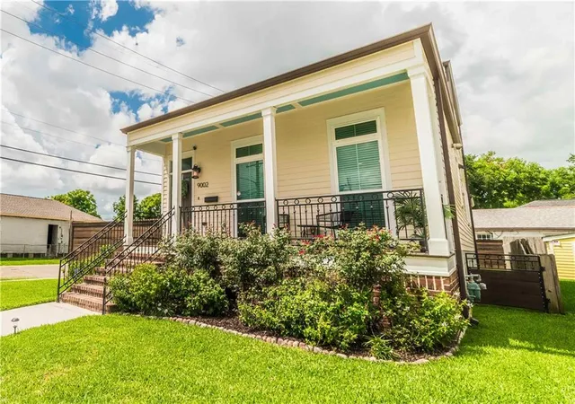 Photo 2 of Sale Pending at 9002 Colapissa St, New Orleans, LA 70118 | MLS# 2541756 | Listing updated on 2026-09-21