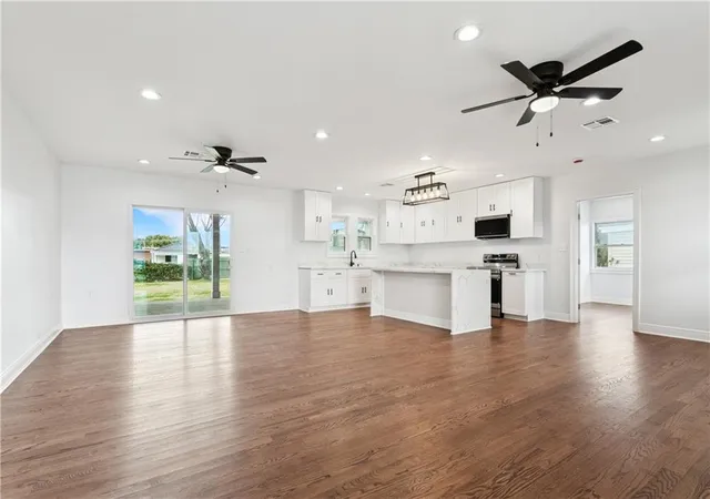 Photo 3 of Single family home for sale at 412 Milling Ave, Luling, LA 70070 | MLS# 2542032 | Listing updated on 2026-09-22