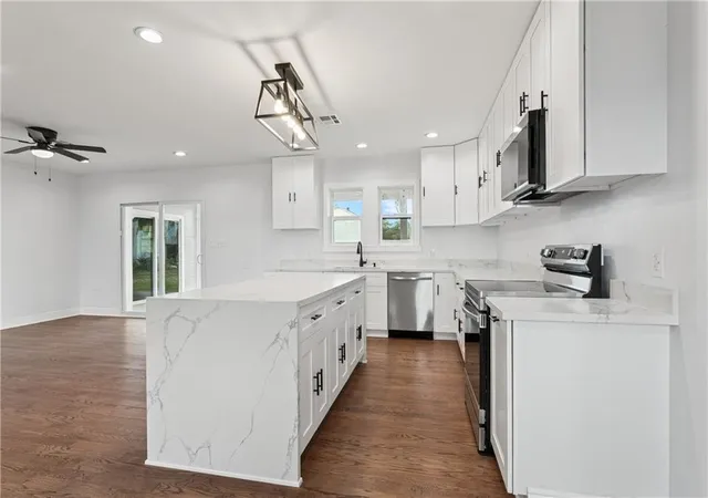 Photo 4 of Single family home for sale at 412 Milling Ave, Luling, LA 70070 | MLS# 2542032 | Listing updated on 2026-09-22